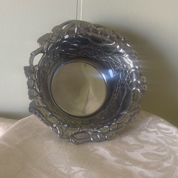 Arthur Court’s Grapevine Nut bowl - Picture 6 of 14